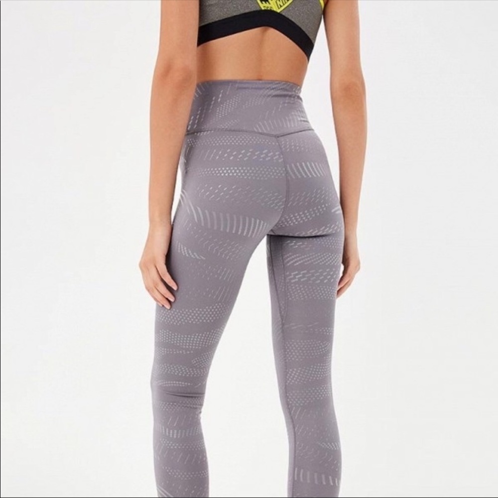 NWT Nike Women’s Power Leggings dri fit - Picture 2 of 9